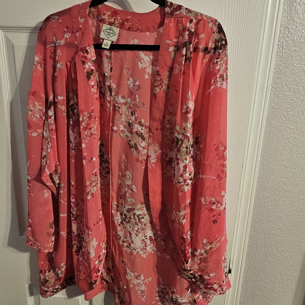 St. John's Bay Pink Floral Kimono